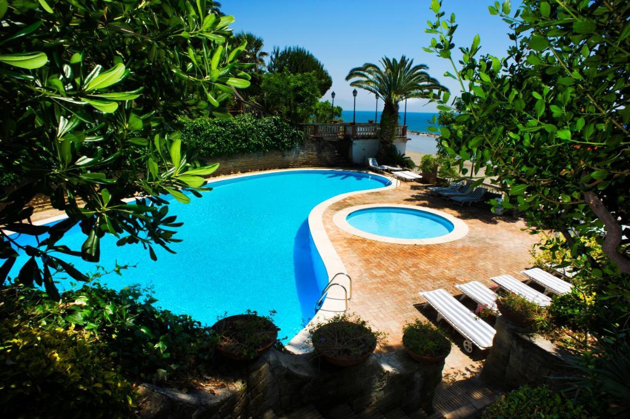 Grande Albergo Miramare Formia Luaran gambar